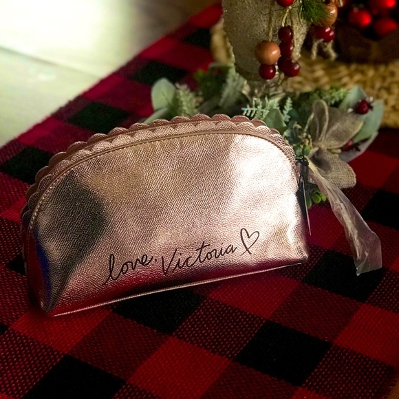 Victoria's Secret Petal Cosmetics Bag - Picture 4 of 7